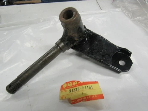 KNUCKLE ARM, RH *{MODEL E}*