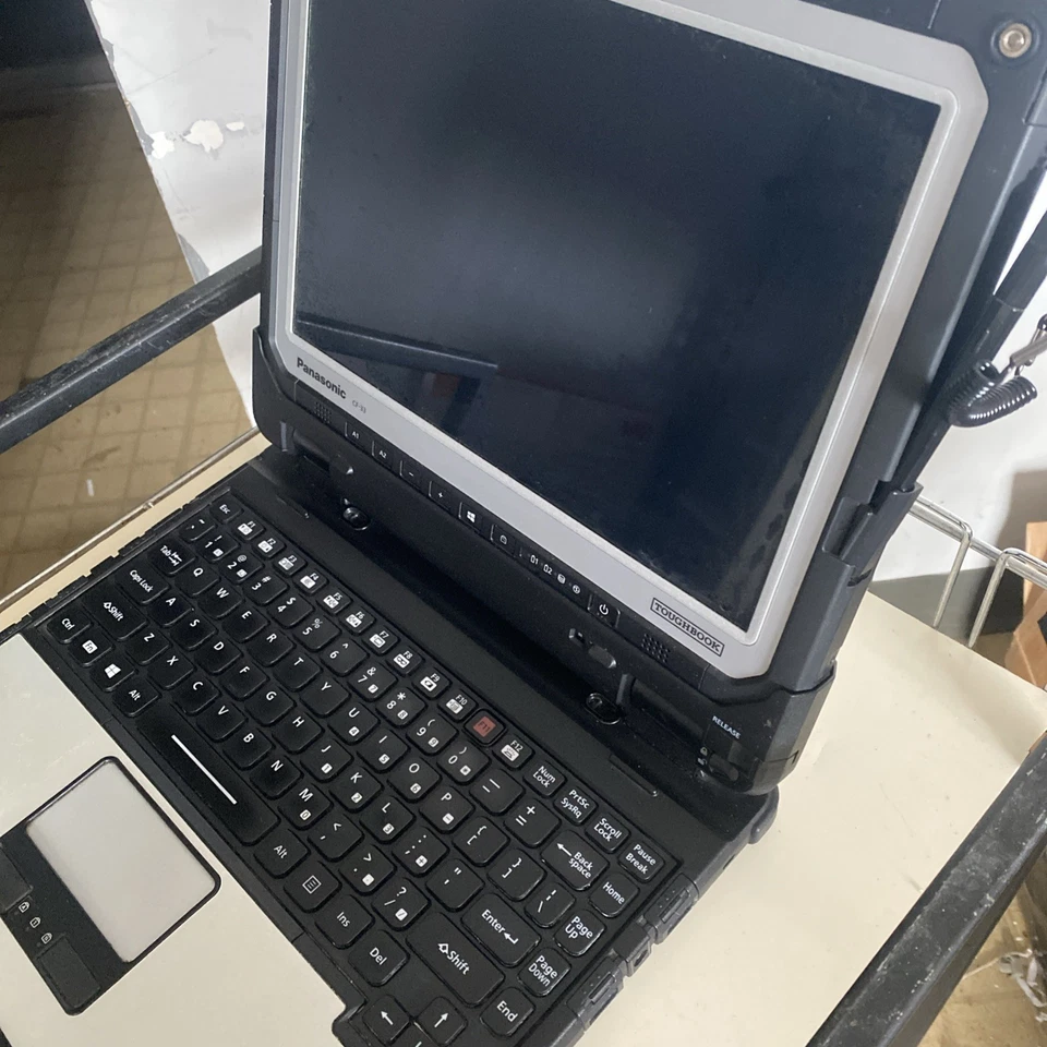 Panasonic CF-33 i7-7600U@2.8GHz 16GB/no SSD/GPS/bar code/2 batteries/ac/23050 Hr - Image 2 of 4