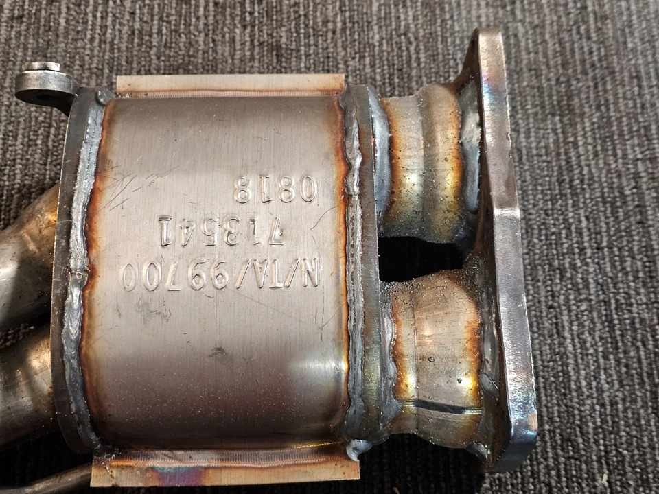 Convertidor catalítico Walker 16332 duradero para Nissan Sentra 2000-2002 1,8 L-L4 Foto 3 de 4