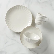 Lenox China FRENCH PERLE SCALLOP WHITE 4pc Place Setting N/O