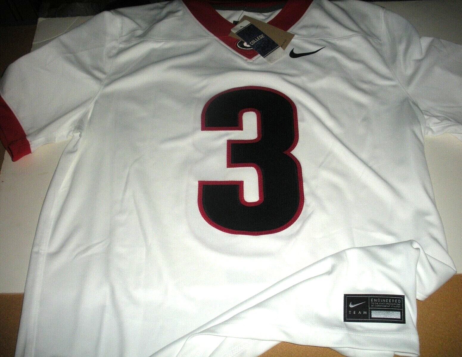 Todd Gurley Autographed Signed Georgia Bulldogs Beckett certified II Georgia white Jersey Size 