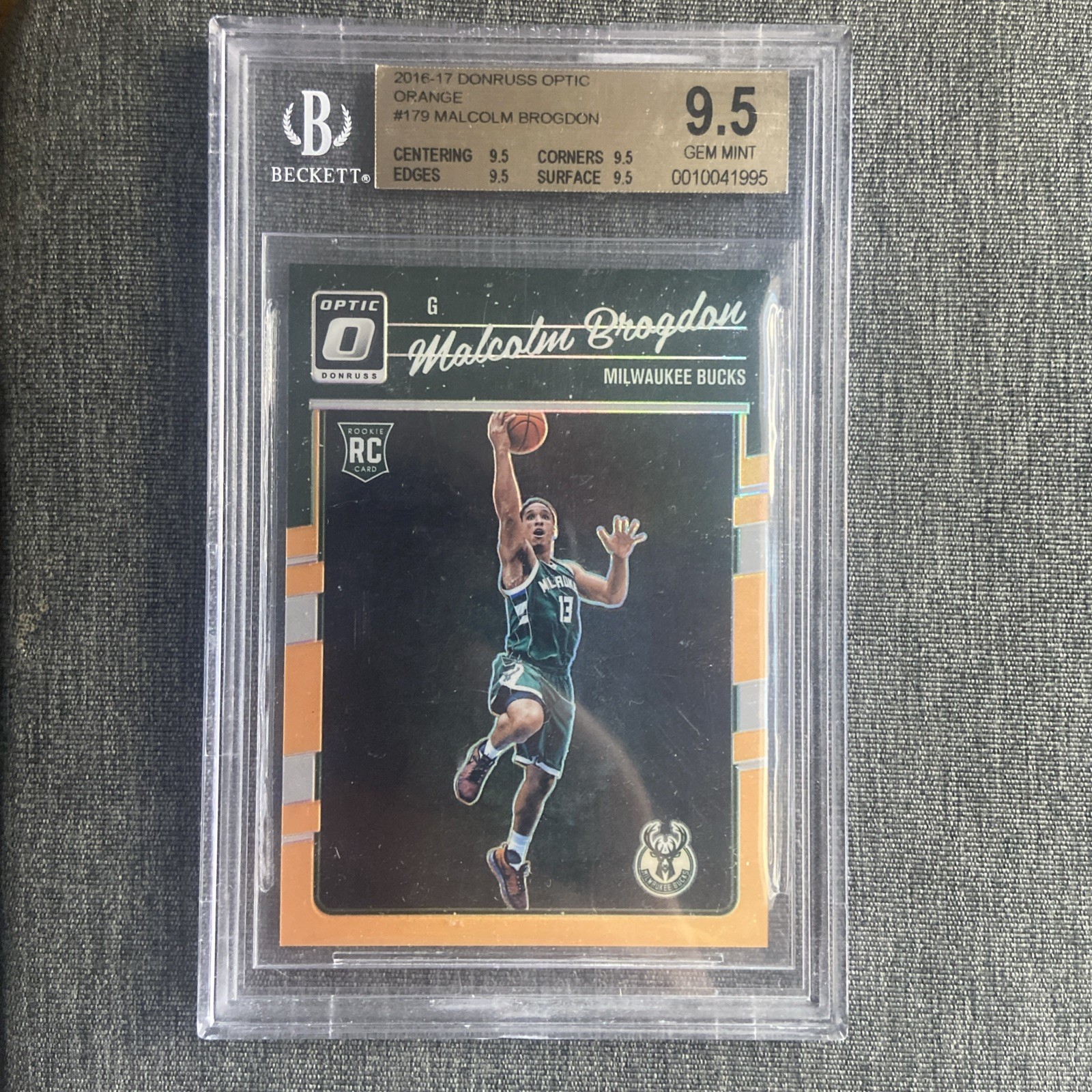 2016-17 Panini Donruss Optic Malcolm Brogdon #179 Orange Prizm /199 (RC) BGS 9.5