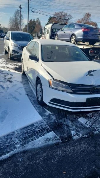 (LOCAL PICKUP ONLY) Windshield Glass Fits 11-18 JETTA 4191332 Foto 2 de 4