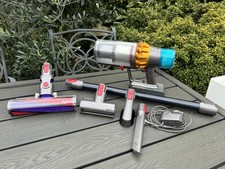 DYSON V15 CORDLESS HANDHELD VACUUM CLEANER - NEW FILTERS - FREE P&P