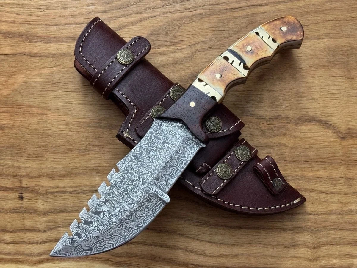 Handmade Damascus Steel Blade Hunting Tracker Knife | Survival Knife Camping