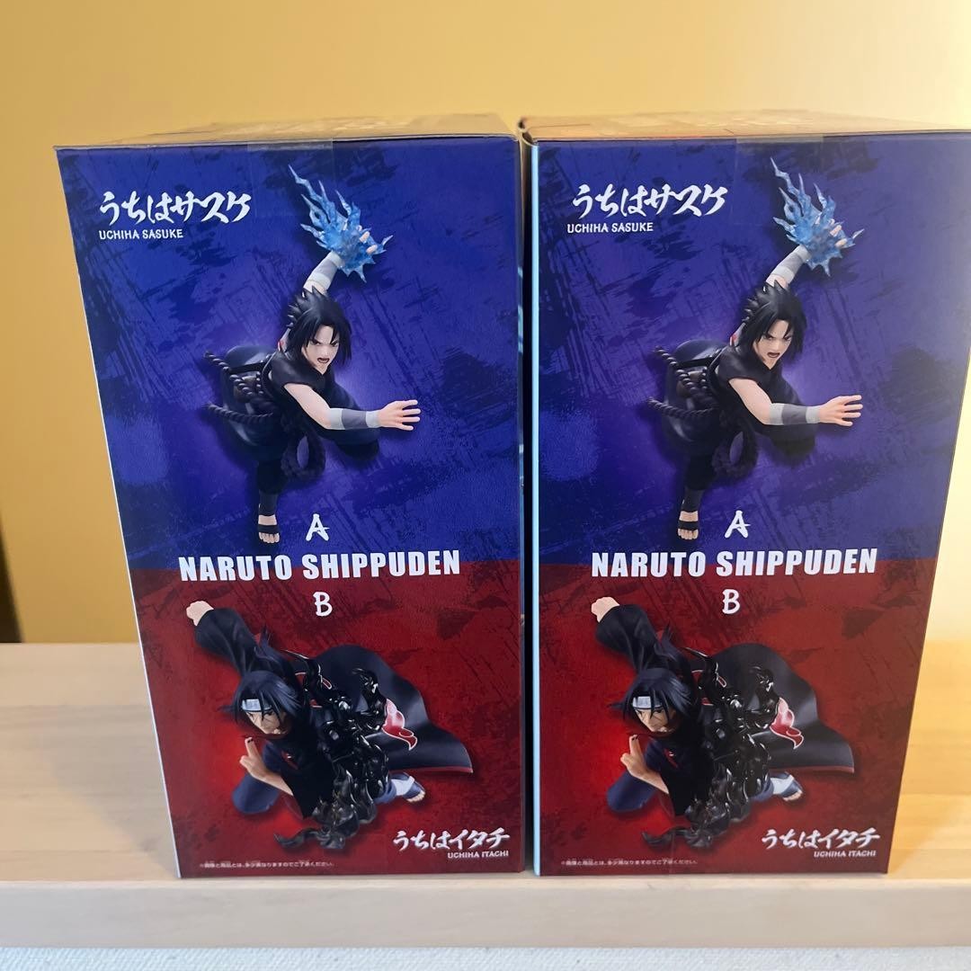 GIGO limited] NARUTO Uchiha Sasuke/Itachi figure and sticker set
