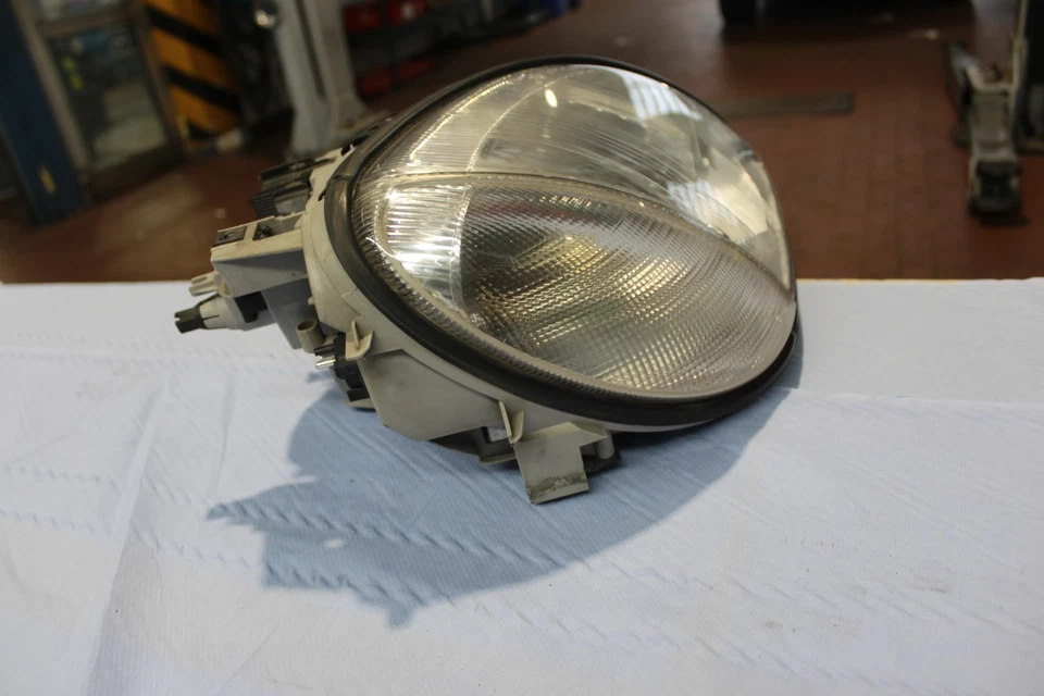 Mercedes-Benz SLK R 170 Mopf Scheinwerfer rechts   A 170 820 24 61   TOP Zustand - Bild 2 von 4