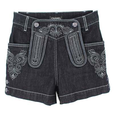 CHANEL デニムショートパンツ 38 CHANEL Dark Wash Denim White Embroidered Side Button Cuff Shorts