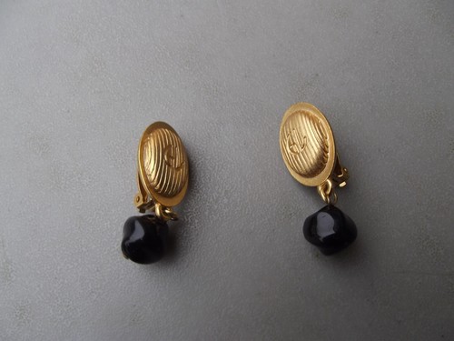Boucles D'oreilles GUY LAROCHE PARIS En Métal Doré - Fermoir Clip - Occasion Très Bon État (TBE)