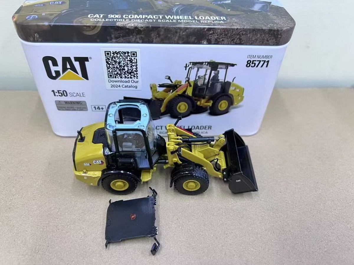 CAT 906 コンパクトホイールローダー 1:50スケール 1:50 Cat 906 Compact Wheel Loader Diecast | Diecast Masters