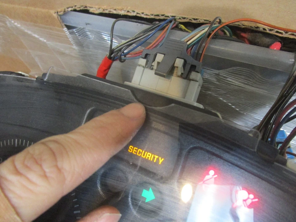 00-05 GMC Jimmy Speedometer Instrument Cluster 2000-2005 150K Miles 16267445 RL - Image 3 of 4