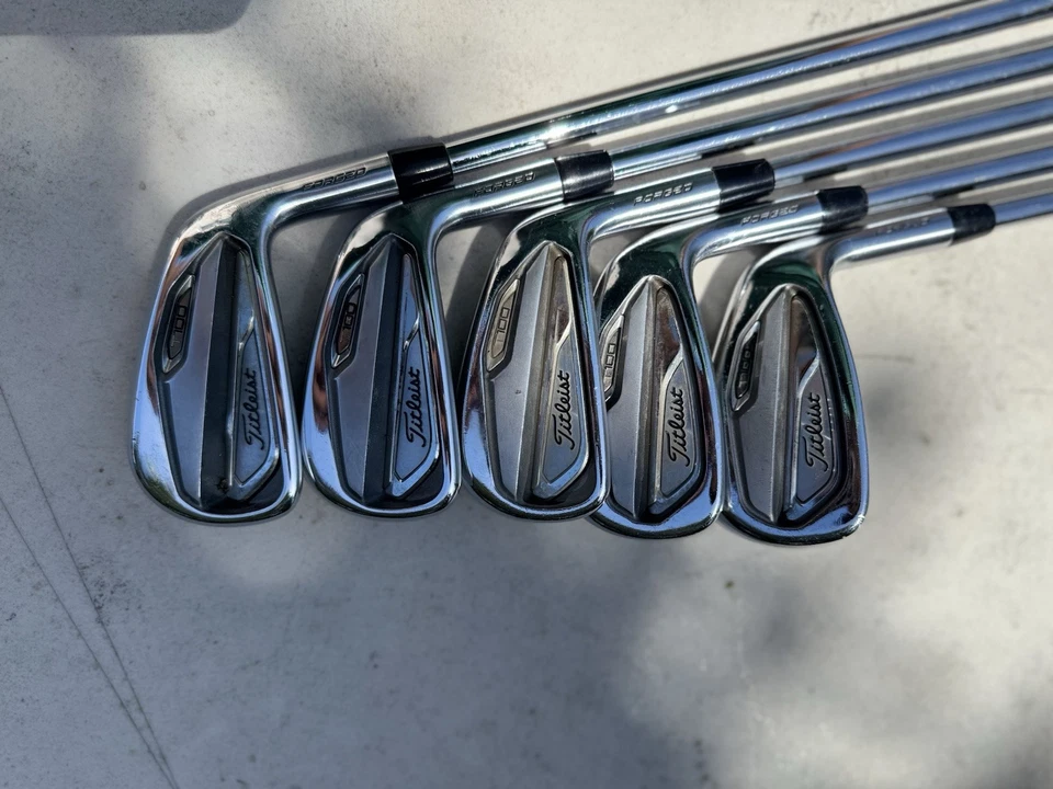 Hierros Titleist T100 5-9 RH KBS Tour eje rígido Foto 2 de 4