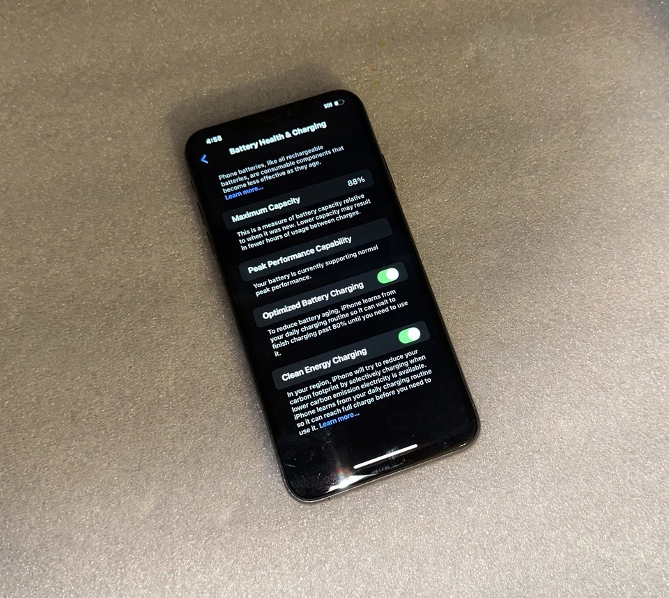 iPhone XS Max - Image 2 of 3