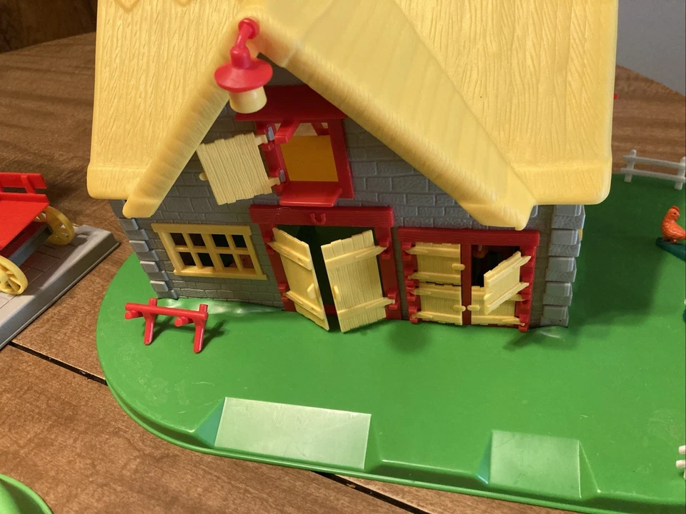 De colección. Matchbox 1988 Oh Jenny! DreamWorld Juego y Accesorios Casa Granero Piscina + Foto 4 de 4