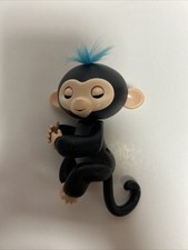 Fingerlings Interactive Baby Monkey Finn Black w Blue Hair WowWee 2016