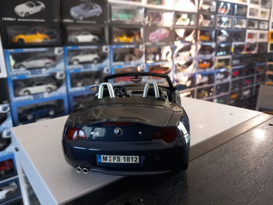 MAISTO 1/18 BMW Z4 CABRIOLET - SANS BOITE  - Photo 3/4