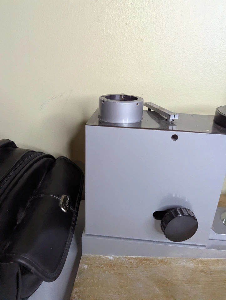 Marco/cuerpo de microscopio trinocular REICHERT Austria INVERTIDO *sin probar Foto 2 de 4