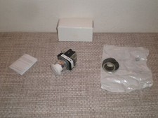 New Allen Bradley 800T-FXM5A7 30mm Push-Pull Device Mushroom Head White
