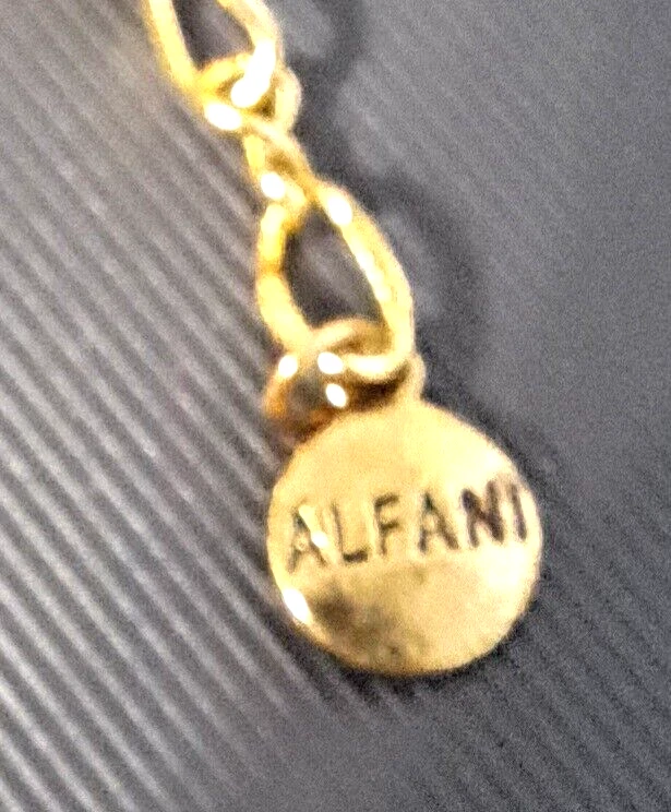 Pulsera gruesa Alfani dorado de 8,5" con extensión de 1,5" Foto 2 de 4