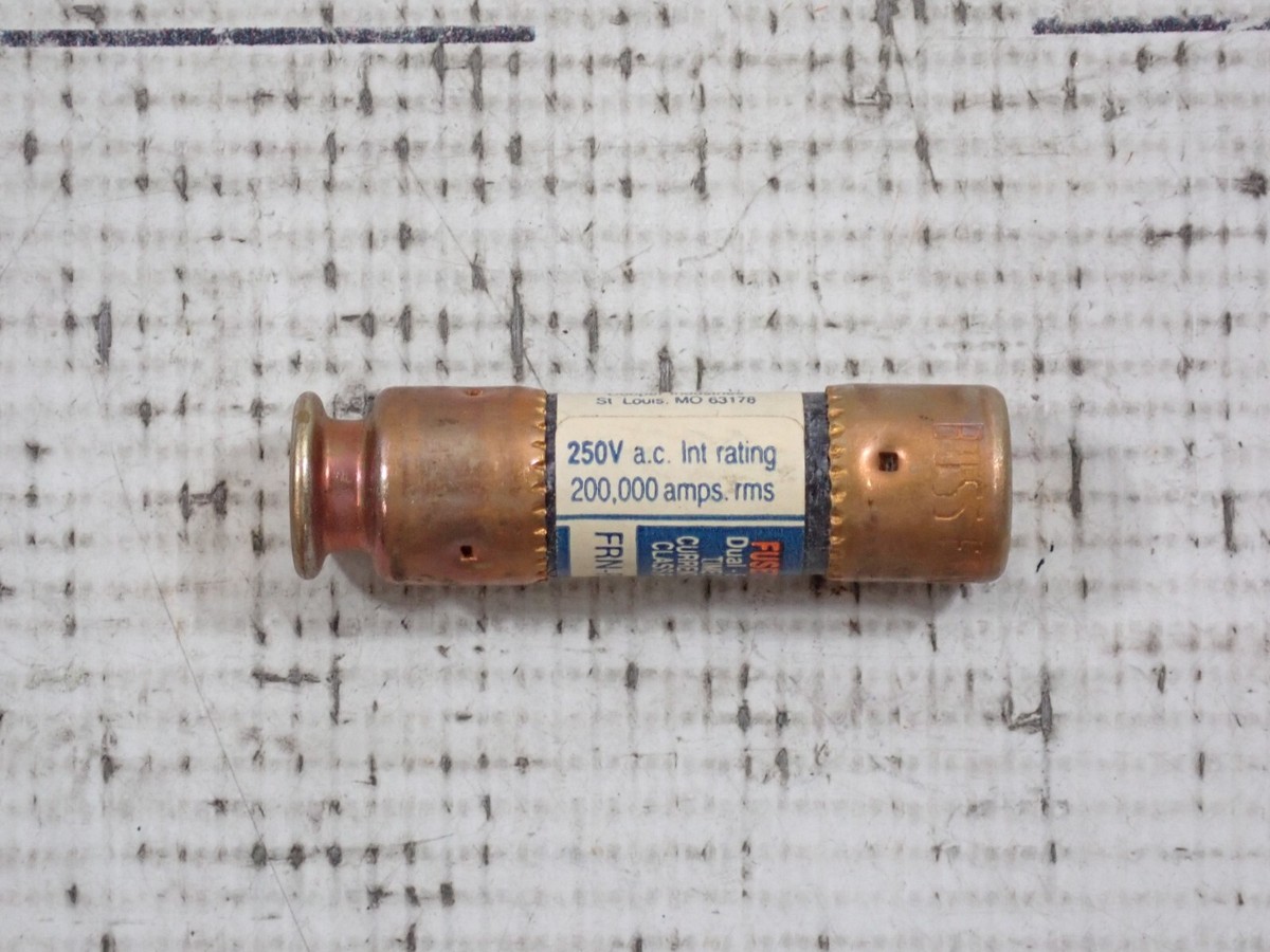 10個パック FRN-R-2-1/2 ヒューズ、250V 2.5A、RKクラス時間遅延