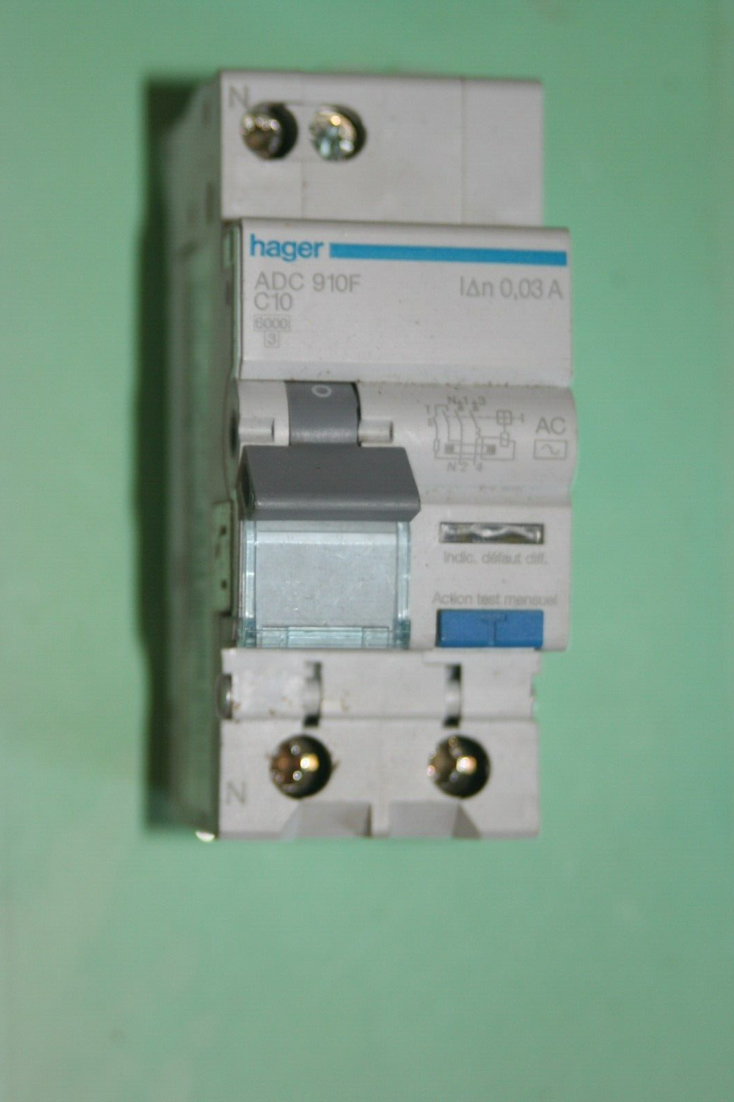 ADF716F HAGER - Disjoncteur différentiel 1P+N - 16A - 30mA