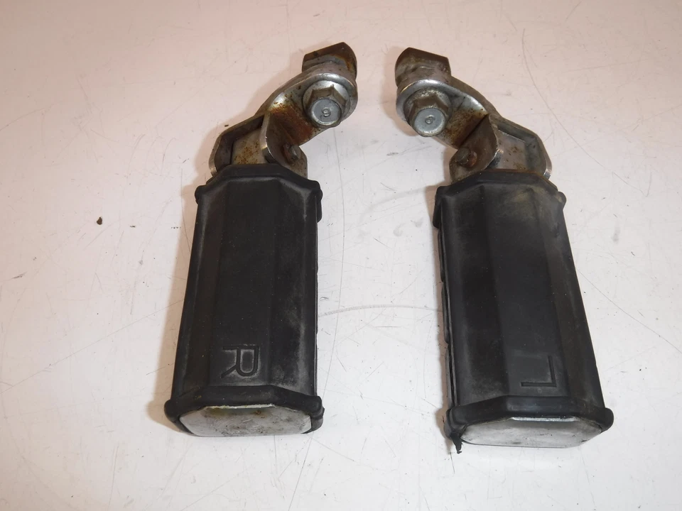 Yamaha Virago 750 1982 estribo trasero pasajero Foto 4 de 4