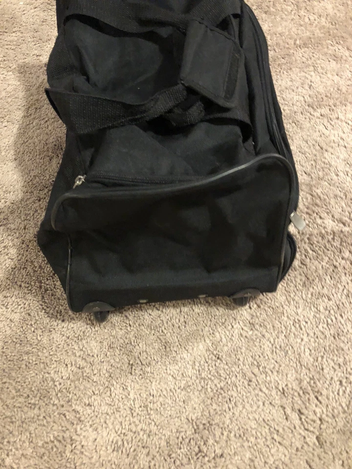 Equipaje de mano Protege con rodillos, 20 x 10 x 10 pulgadas, usado Foto 3 de 4