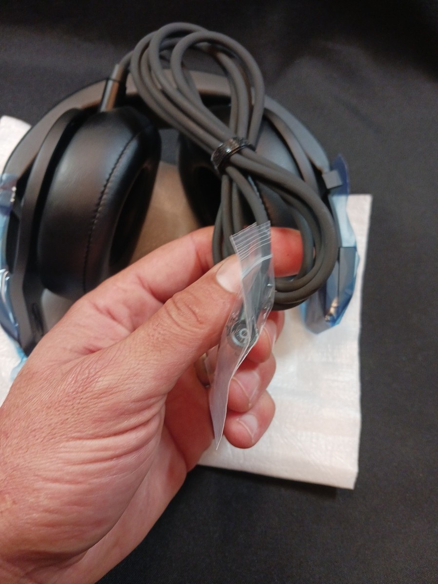ヘッドホン Beats Pro *guitar not for sale Amazon.com: Beats Pro Over-Ear Headphone - Black : Electronics