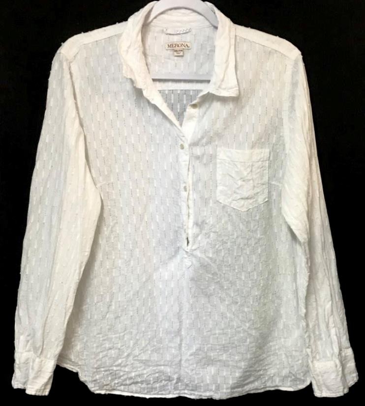 Merona XXL top white buttoned pierced pockets stretch bell long sleeve