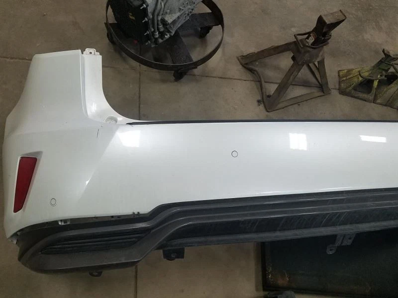 (LOCAL PICKUP ONLY) Rear Bumper Without Tow Package Fits 16-19 LEXUS RX450H 1604 - Image 3 of 4