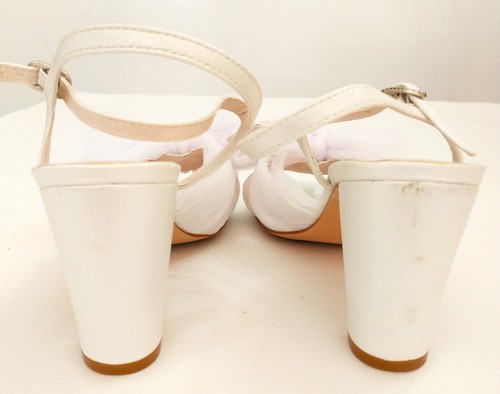 Davids Bridal Studios (DB) White Mavist Pleated Chiffon Bow Mid Heel Sandal Sz 7 - Picture 5 of 7