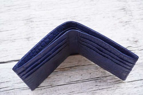Full Belly Genuine CROC Leather Skin Men's Bifold Wallet - Picture 6 of 6