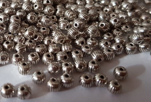 ๐ SALE ๐ 100 Silver Pumpkin 4mm Spacer Beads For Jewellery Making - Picture 2 of 3