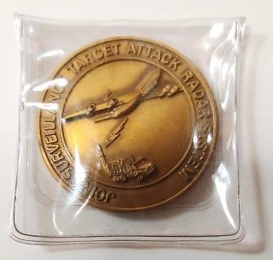 1 1/2" COIN JOINT SURVEILLANCE TARGET ATTACK RADAR SYSTEM GRUMMAN FREE US SHIP - Picture 1 of 1