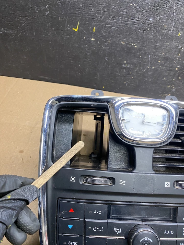 2011-2016 Dodge Grand Caravan Temperature Climate Control AC Heater U5036 DG - Image 2 of 4