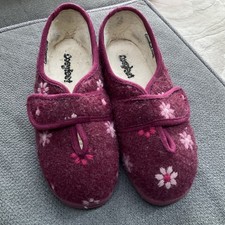 Cosyfeet Extra Roomy Washable Carol Slippers Size 5 Dark Red Floral Hardly Worn.