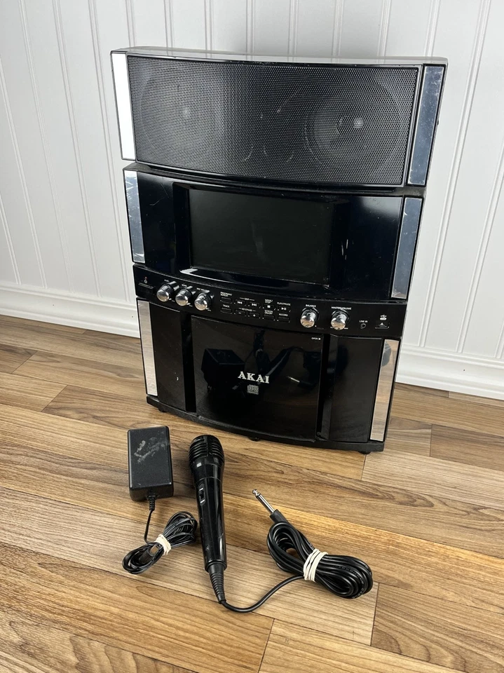 Sistema de grabación de karaoke Akai CD+G/MP3+G modelo KS800 con 1 micrófono, cable y disco Foto 3 de 4