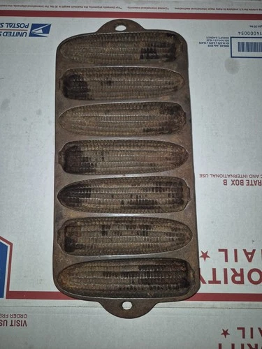 Vintage Wagner Ware 7 Corn Cob Stick Cornbread Cast Iron Pan Made In USA