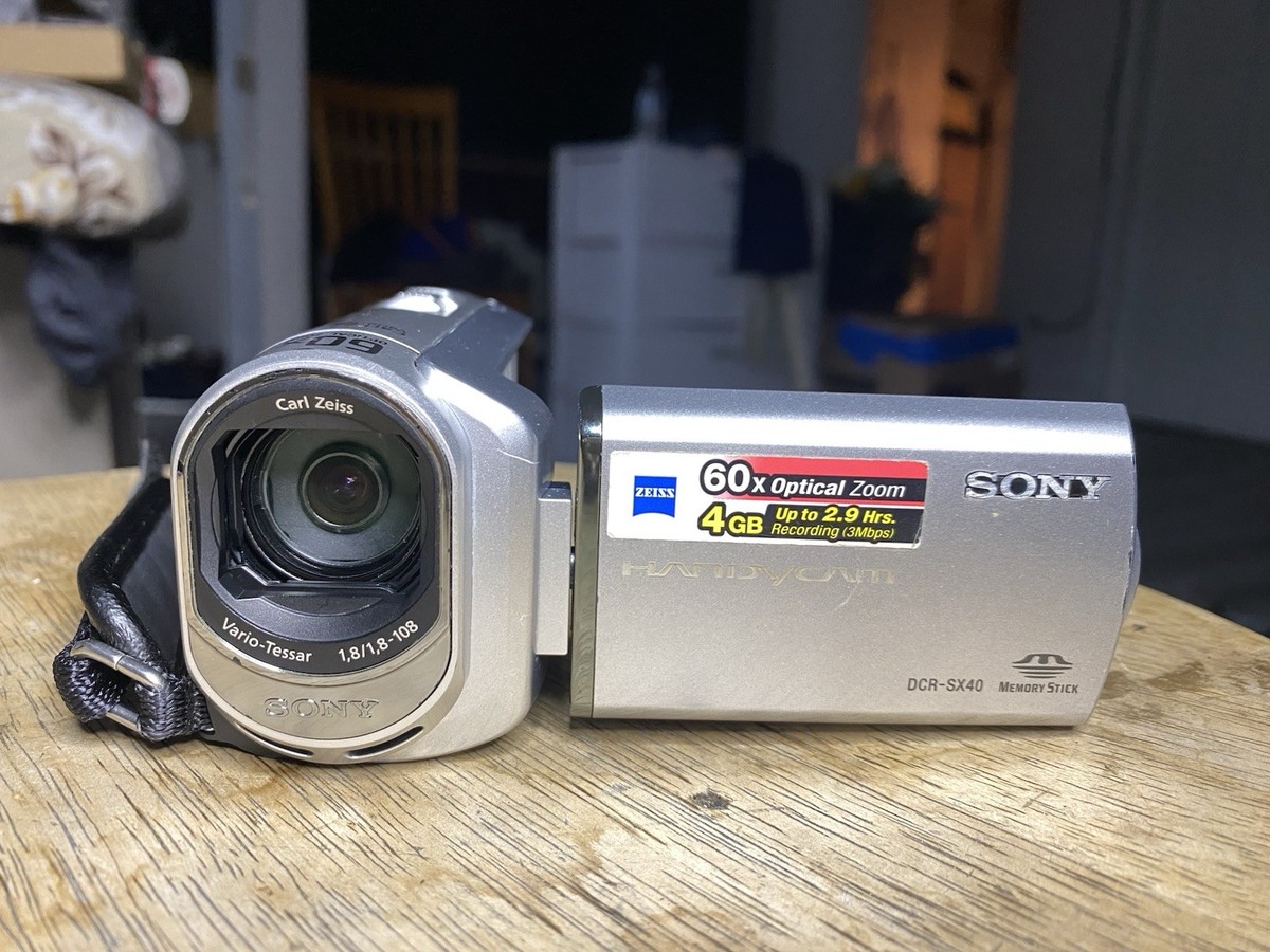 Sony HD Handycam シルバー Sony DCR-SX63 Handycam Compact Digital Video Camcorder 60x Zoom