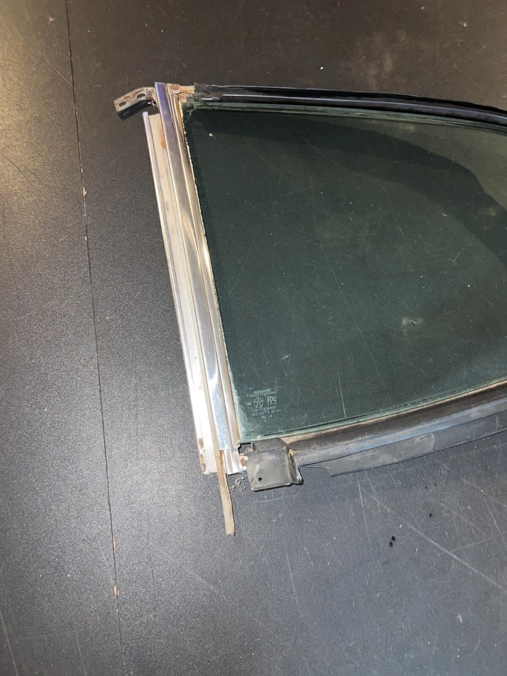 1973 - 1976 Duster Tinted Driver Side LH Quarter Window Mopar 73 74 75 76 Foto 2 de 4
