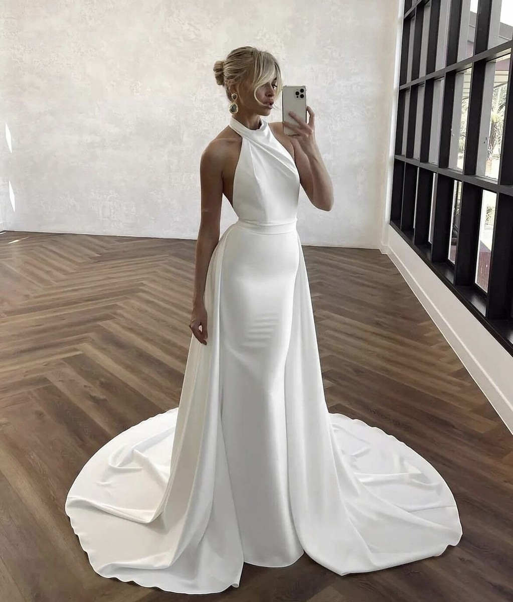 fitted ball gown wedding dress Halter Neck Applique Tulle Wedding Dress adorned with A-Line main image 0