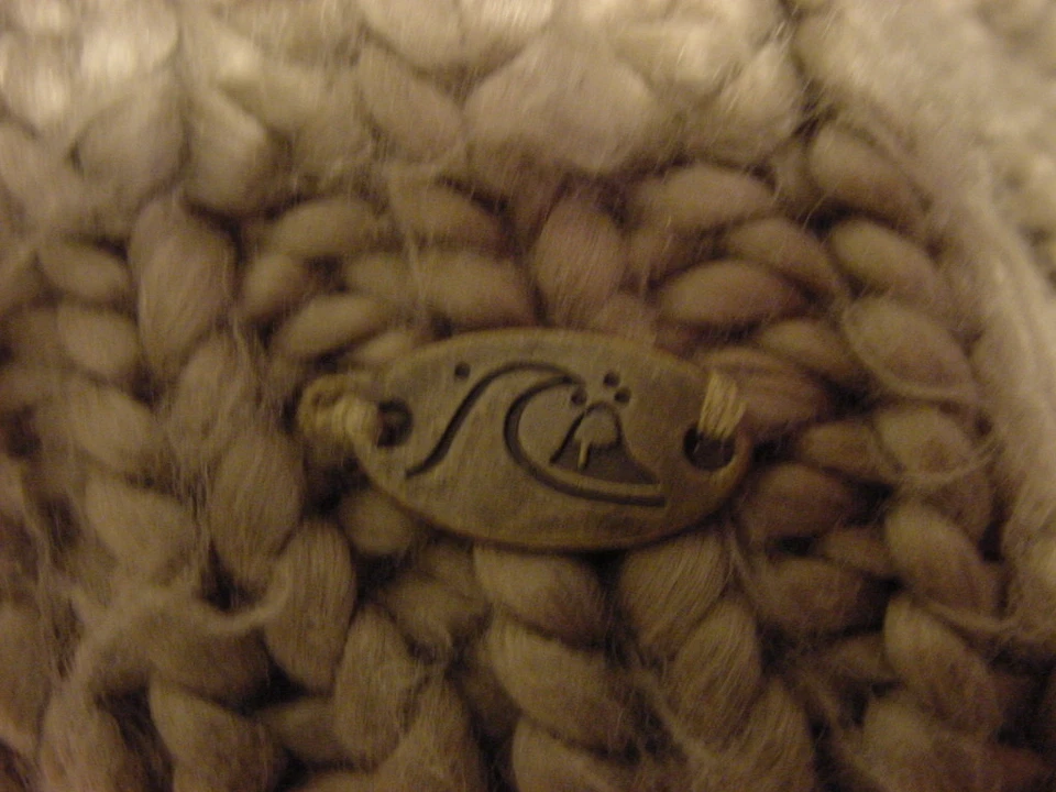 LINDO SOMBRERO CALCETÍN GORRO QUICKSILVER - TALLA ÚNICA PARA MUJER  Foto 4 de 4