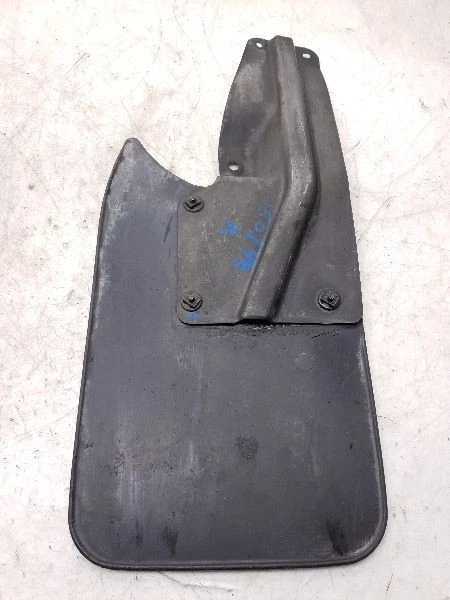 1999 TOYOTA TACOMA SR5 EXTENDED CAB PASSENGER SIDE FRONT MUD GUARD - Image 2 of 4