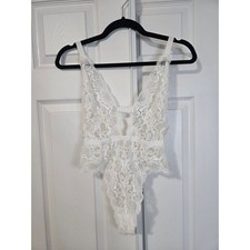 Victorias Secret White Lace Teddy Bodysuit Floral Plunge V-Neck Small 1464