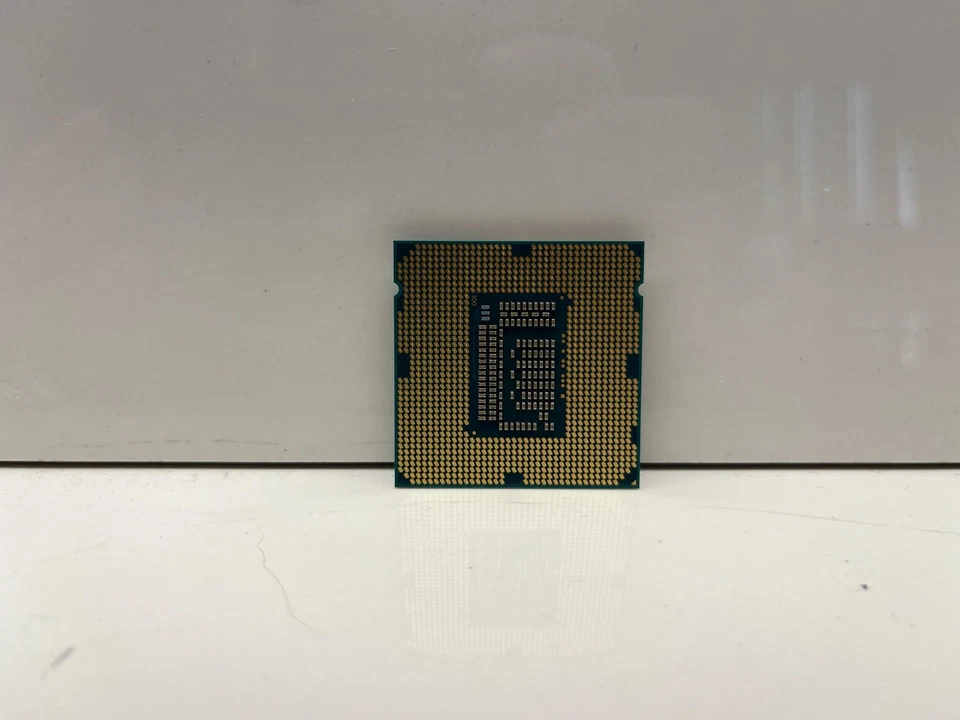 Intel Core i5 3570K CPU SR0PM Quad Core 3.40 GHz LGA1155 - Image 2 of 2