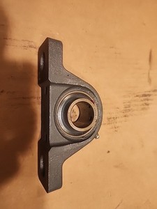 Peer  UC206-19: Pillow Block Bearing