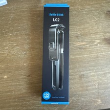L02 Selfie Stick For IOS and Android.