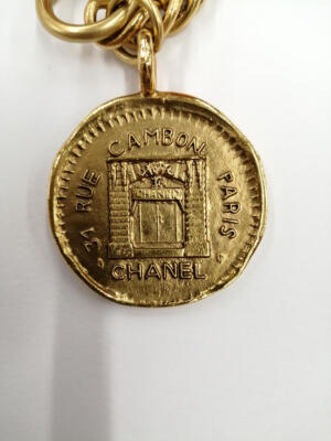 CHANEL 31 Rue Cambon Coin Charm Chain Bracelet Gold Color