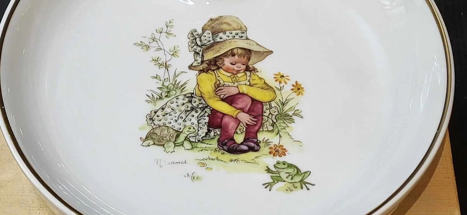 Assiette à Bouillie Ancienne PILLIVUYT France Porcelaine Décor Enfant "M. Sand" - Photo 2/4