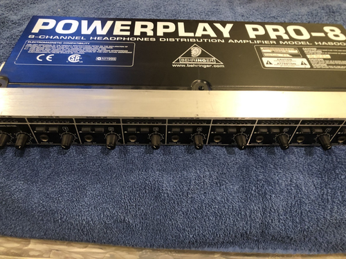 Behringer Powerplay Pro-8 Amplifier - Picture 6 of 8